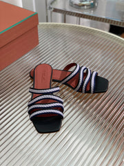 LP SPRIGHTLY CHARMS FLAT SANDAL WHITE AND BLACK CALFSKIN