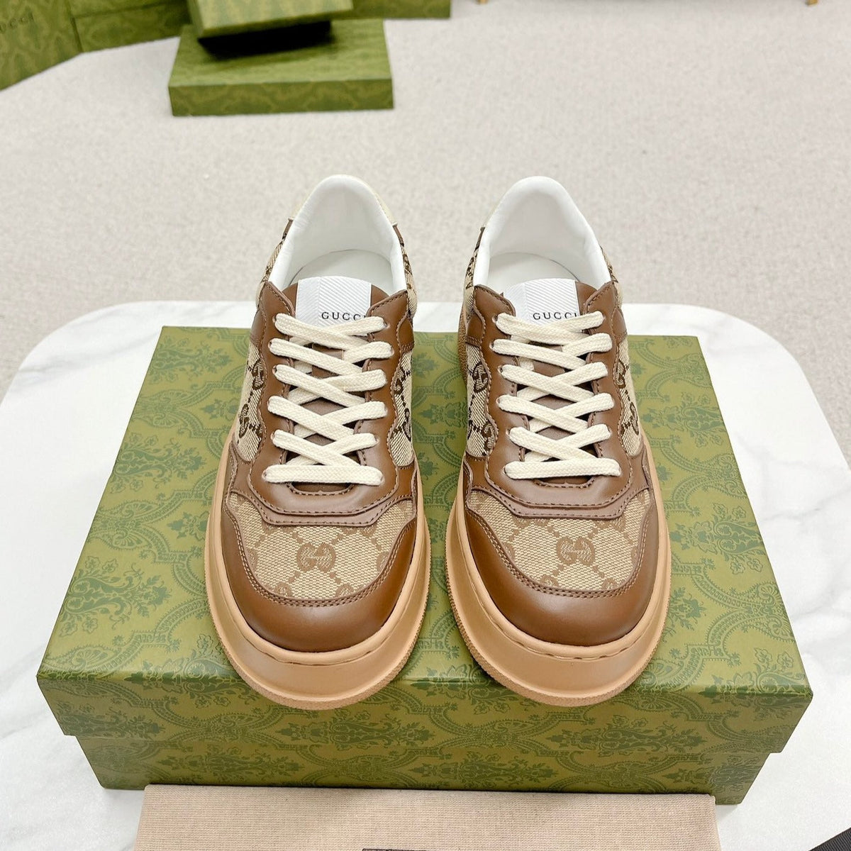 GG TRAINER CARAMEL CALFSKIN