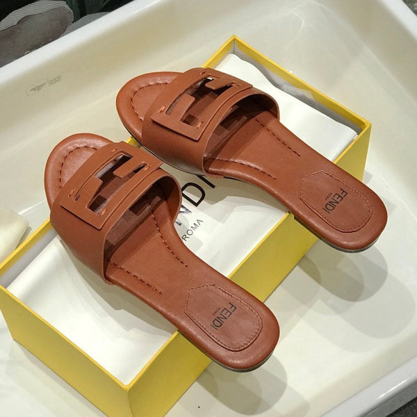 FENDI BAGUETTE SLIDES IN CINNAMON BROWN LAMBSKIN