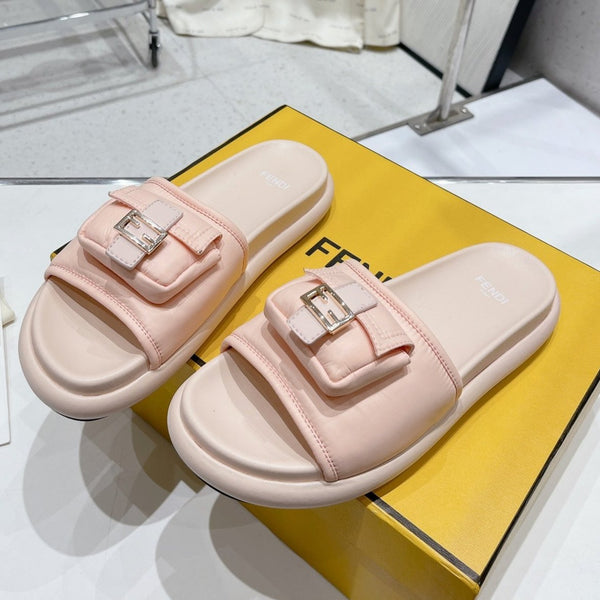 FENDI BAGUETTE SLIPPERS IN PASTEL PINK LAMBSKIN WITH GOLD HARDWARE