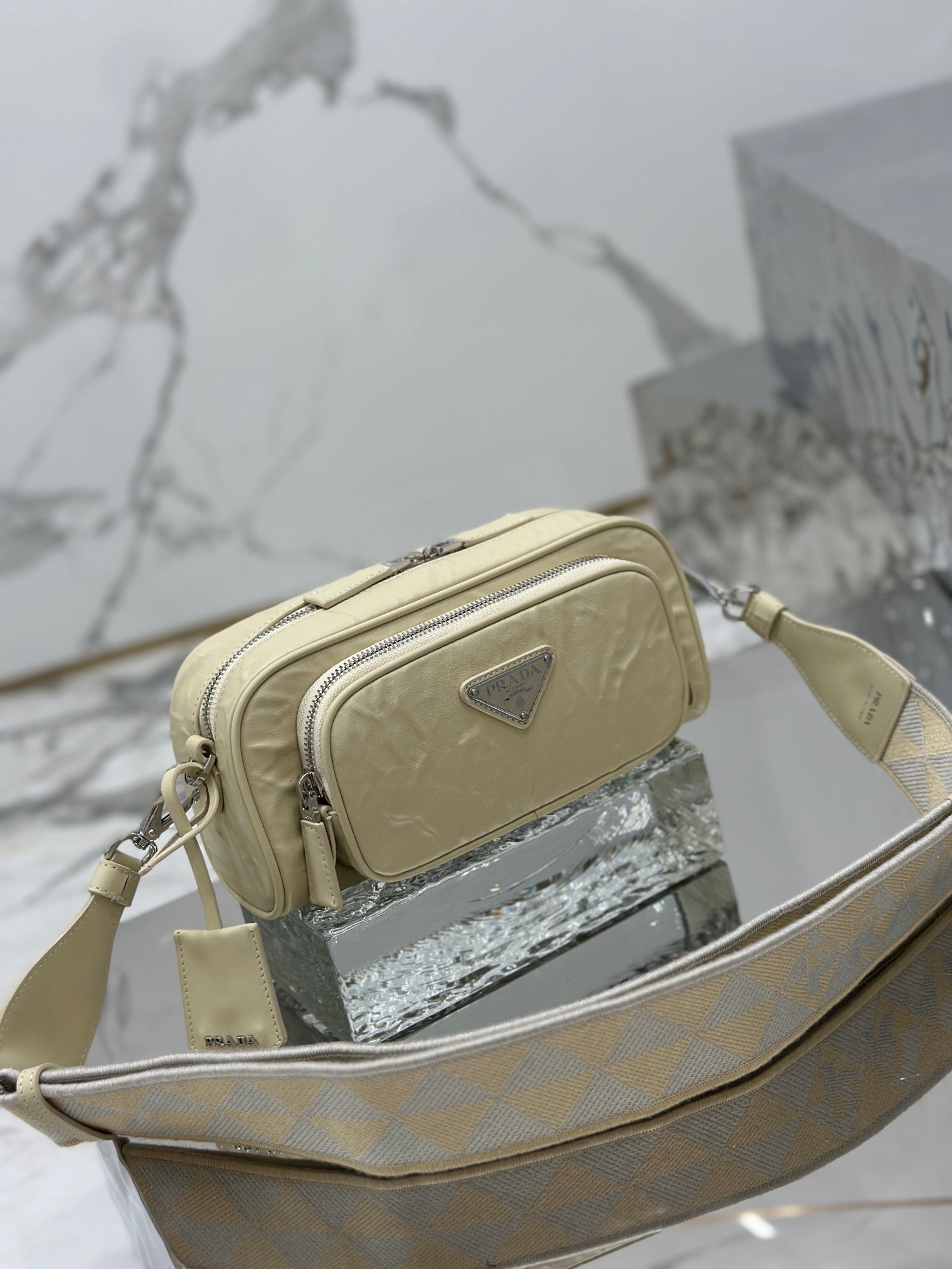 CAMERA BAG 23 IN CREAM WRINKLED LAMBSKIN