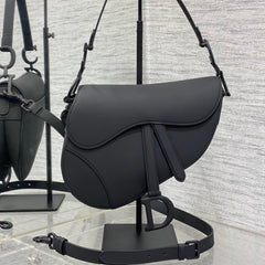SADDLE BAG 24 IN BLACK CALFSKIN BLACK HARDWARE
