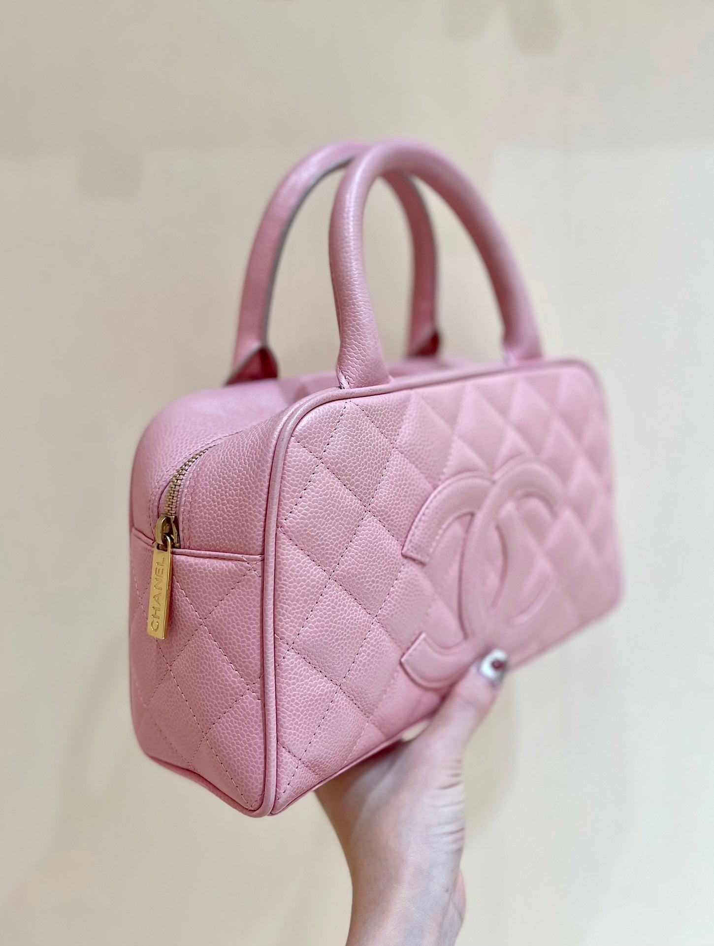25S CHANEL QUILTED CAVIAR BOWLING BAG 27 IN PINK CALFSKIN