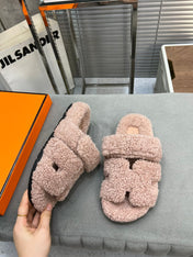 CHYPRE SLIPPERS IN ROSY BROWN LAMB WOOL