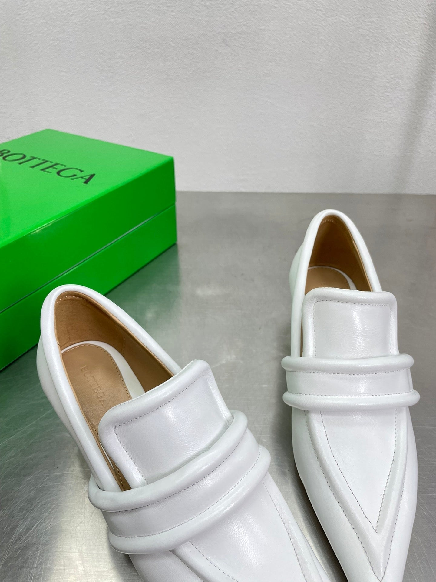 HIGH PUMP 35 MM IN WHITE CALFSKIN