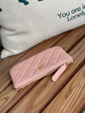 CC CLASSIC SMALL 15 ZIPPED POUCH IN LIGHT PINK GRAINED CALFSKIN