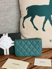CC CLASSIC SMALL 15 ZIPPED POUCH IN PINE GREEN GRAINED CALFSKIN