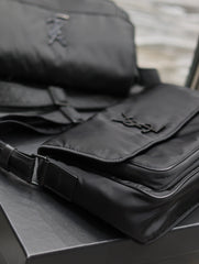 NIKI MEDIUM 28 IN BLACK NYLON