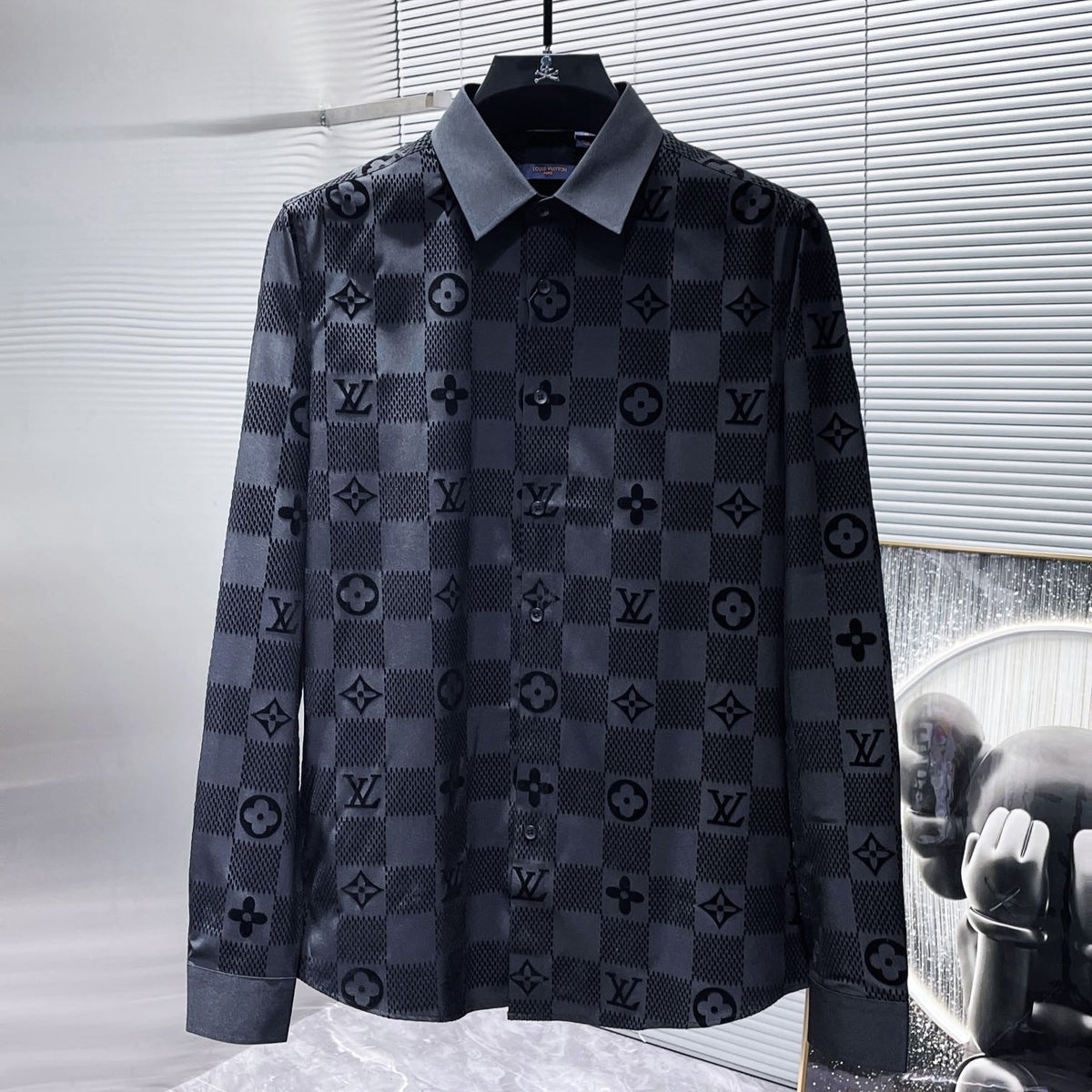 LV LONG-SLEEVED SHIRT IN BLACK DAMIER COTTON 238803