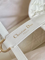 TOUJOURS 28 BAG IN WHITE LAMBSKIN