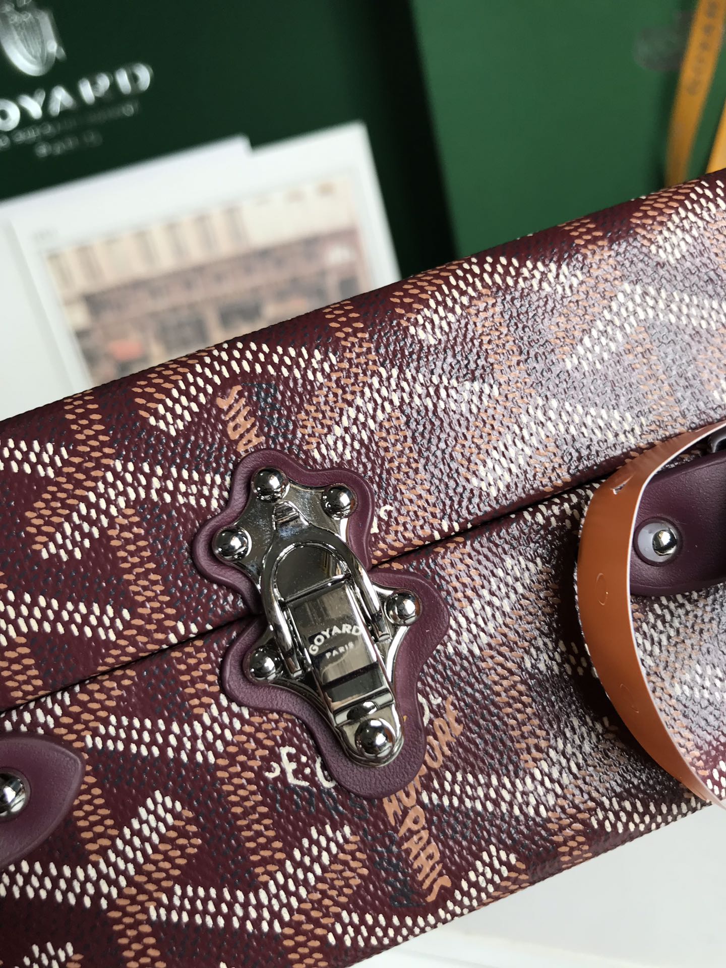 GRAND HÔTEL TRUNK BAG 24 IN BURGUNDY RED GOYARDINE CANVAS AND CALFSKIN