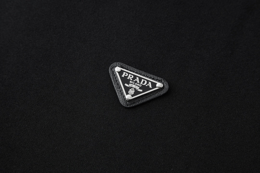 PRADA SWEATSHIRT STYLE 144