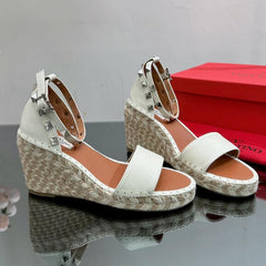 ROCKSTUD WEDGE 85 MM IN WHITE CALFSKIN