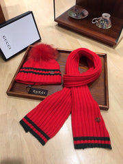 SET SCARF AND HAT IN CHERRY RED WOOL AND CASHMERE 945029