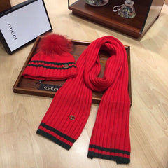 SET SCARF AND HAT IN CHERRY RED WOOL AND CASHMERE 945029