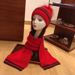 SET SCARF AND HAT IN CHERRY RED WOOL AND CASHMERE 945029