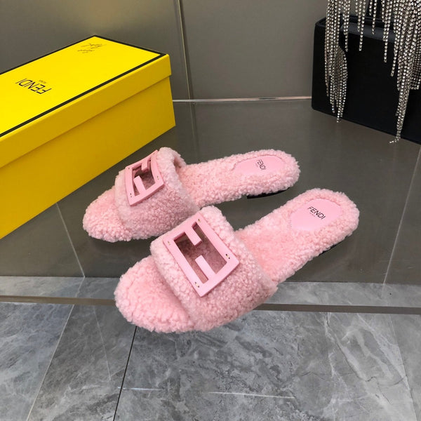 FENDI BAGUETTE SLIDE SLIPPERS IN LIGHT PINK WOOL