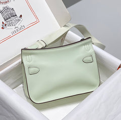 HM JYPSIERE SHOULDER BAG 23 IN LIGHT GREEN CALFSKIN SILVER HARDWARE