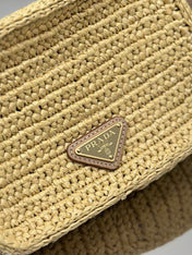 CAMERA BAG 20 IN BEIGE WOVEN RAFFIA