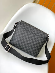 LV 25S SMALL DISTRICT CROSSBODY BAG 25 IN BLACK DAMIER GRAPHITE CANVAS AND CALFSKIN
