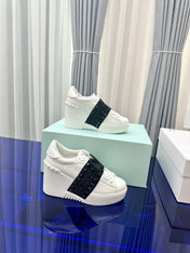 FLATFORM ROCKSTUD UNTITLED SNEAKER IN WHITE MIX BLACK CALFSKIN WITH RHINSTONES