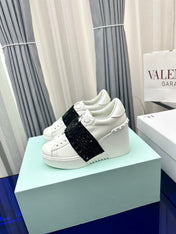 FLATFORM ROCKSTUD UNTITLED SNEAKER IN WHITE MIX BLACK CALFSKIN WITH RHINSTONES