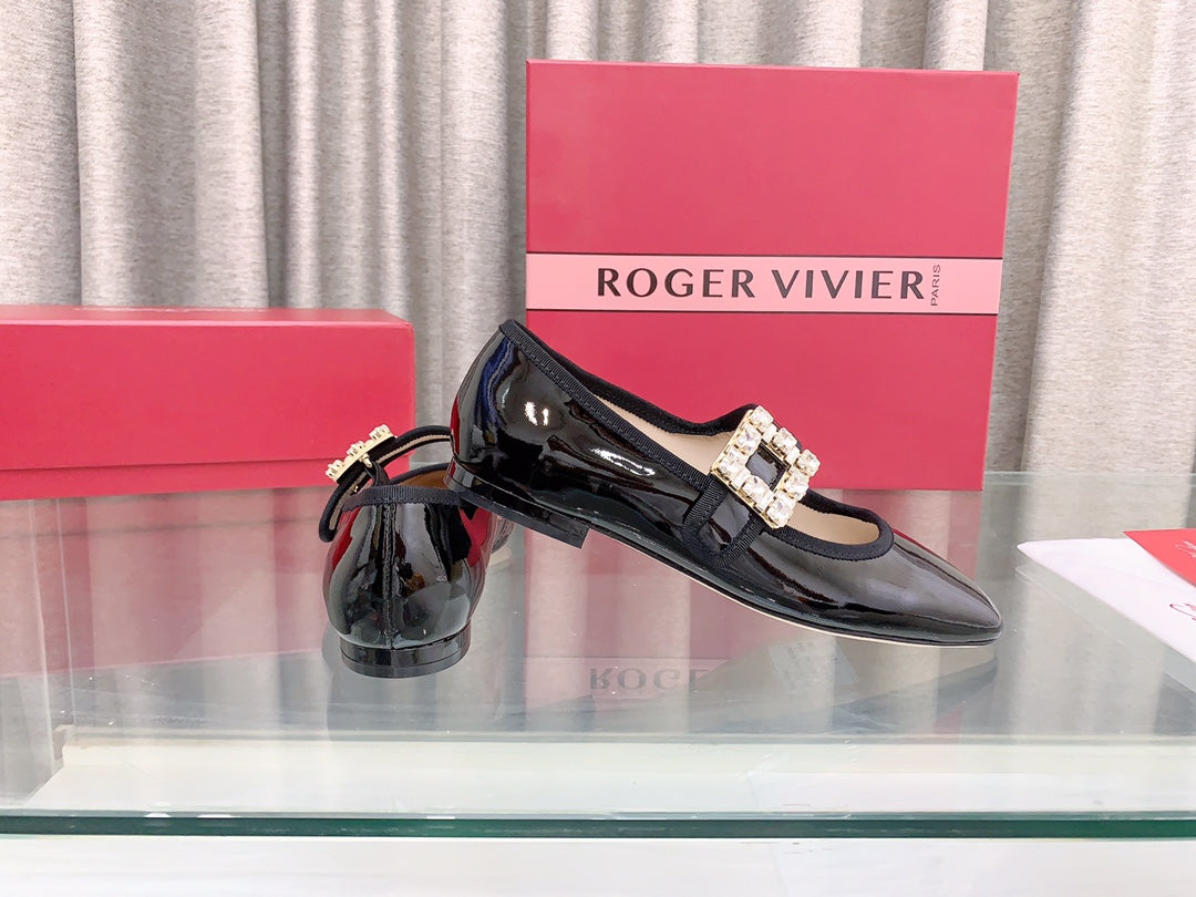 TRÈS VIVIER MARY JANE BLACK PATENT CALFSKIN CRYSTAL BUCKLE