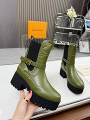 LAUREATE PLATFORM DESERT BOOT IN DARK OLIVE GREEN CALFSKIN