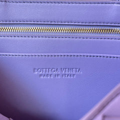 SMALL ANDIAMO 29 IN LIGHT PURPLE LAMBSKIN
