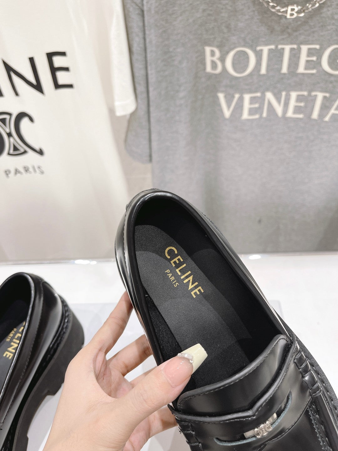 CHUNKY LOAFER IN BLACK POLISHED BULLSKIN