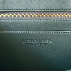 SMALL ANDIAMO 29 IN DARK GREEN LAMBSKIN