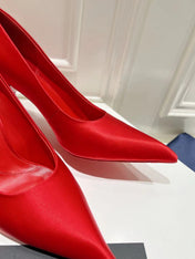 PRA BASIC HIGH-HEELED CRIMSON SATIN