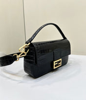 BAGUETTE 27 IN BLACK CROCODILE PATTERN GLOSSY CALFSKIN GOLD HARDWARE