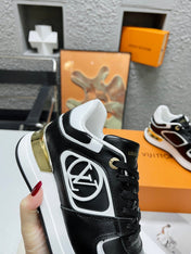 LV WOMEN SNEAKER IN BLACK CALFSKIN