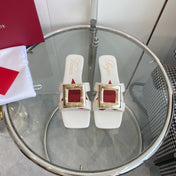 VIV' BY THE SEA LOVE METAL MULES IN WHITE CALFSKIN GOLD BUCKLE