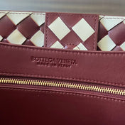 MEDIUM ANDIAMO 32 IN RED WHITE CALFSKIN