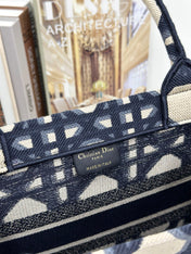 MEDIUM BOOK TOTE 37 BEIGE AND BLUE MACROCANNAGE EMBROIDERY