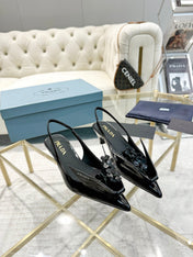 MEDIUM HEEL SLINGBACK ATTACHED CREATIVE FLOWERS IN BLACK PATENT CALFSKIN