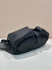 BELT BAG 27 IN BLACK RE-NYLON