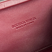 KNOT 19 IN BURGUNDY RED CROCODILE PATTERN CALFSKIN