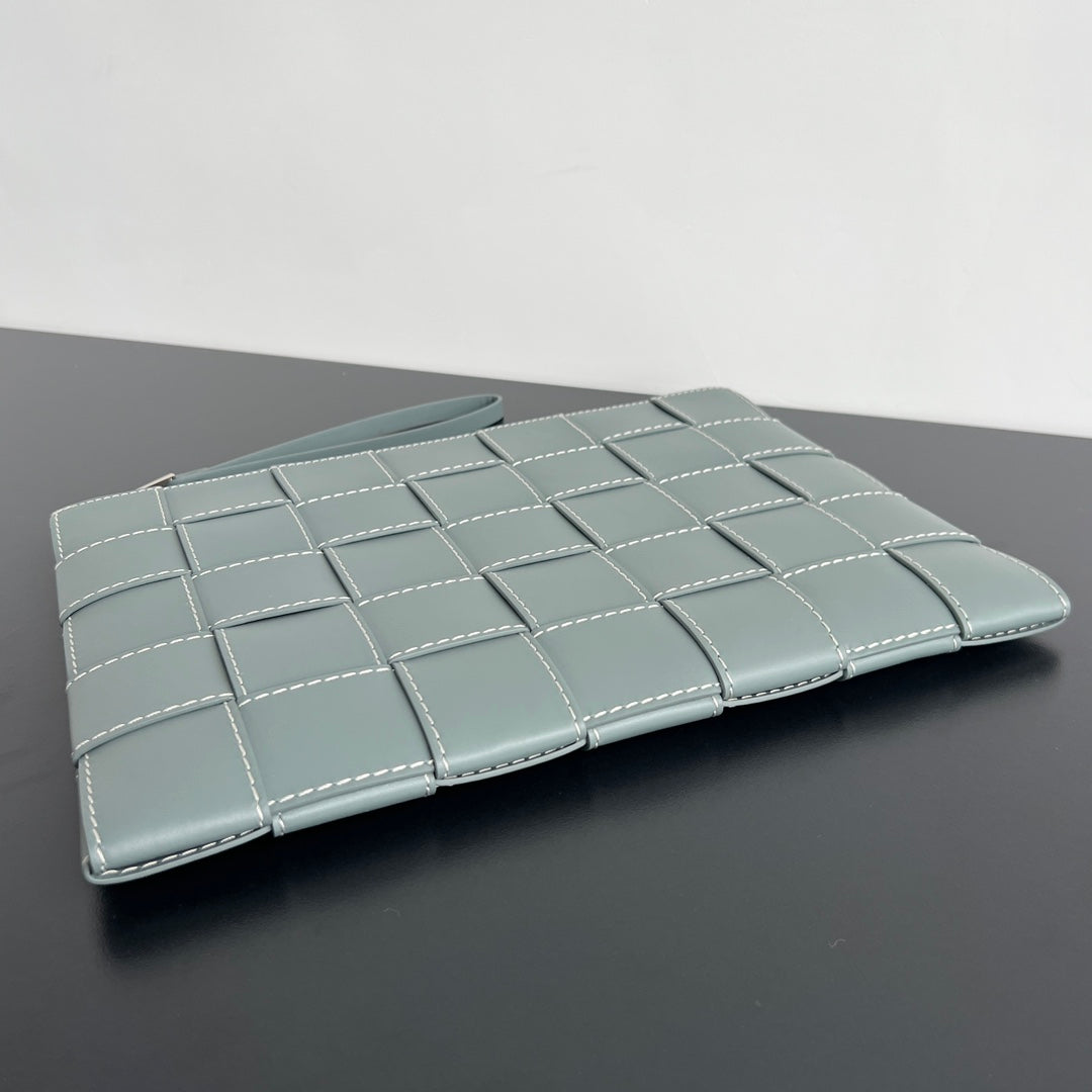 LARGE CASSETTE POUCH 35 IN GUNSMOKE CALFSKIN