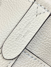 LOCK AND WALK 20 IN CREAM GRAINED CALFSKIN GOLD HARDWARE