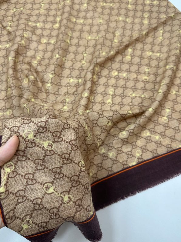 GUCCI 25S SCARF 140 IN CASHMERE 740366