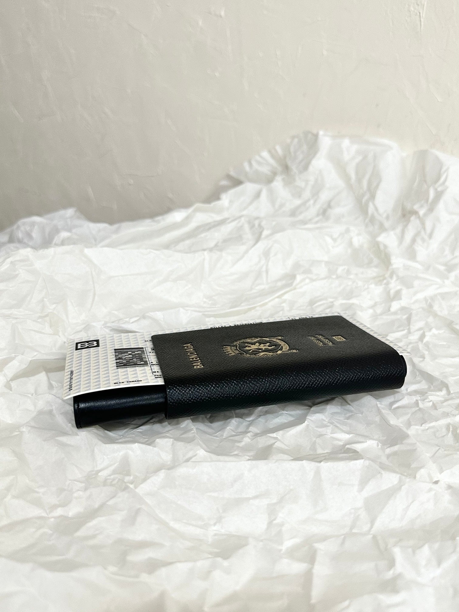PASSPORT HOLDER 21 IN BLACK CALFSKIN