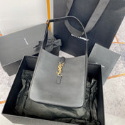 LE 5 À 7 SMALL SUPPLE 23 IN GRAY LAMBSKIN GOLD BUCKLE