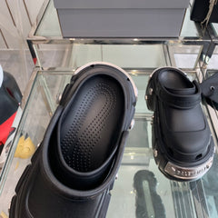 HARDCROCS MULES IN BLACK RUBBER