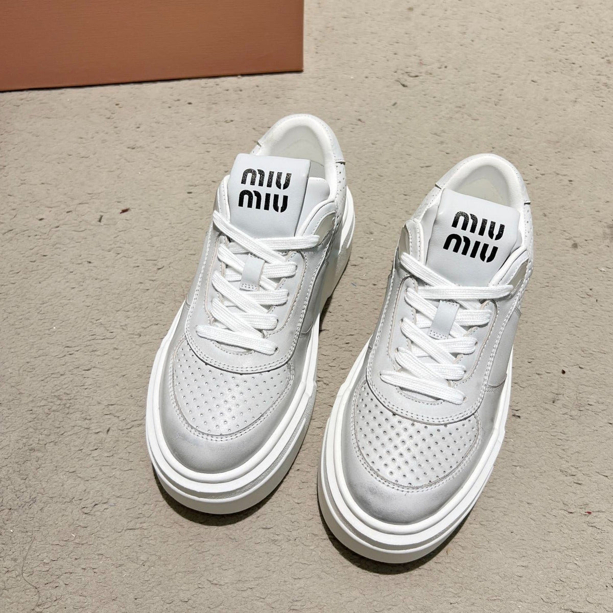 Sneakers Thick-soled Light Gray Cowhide