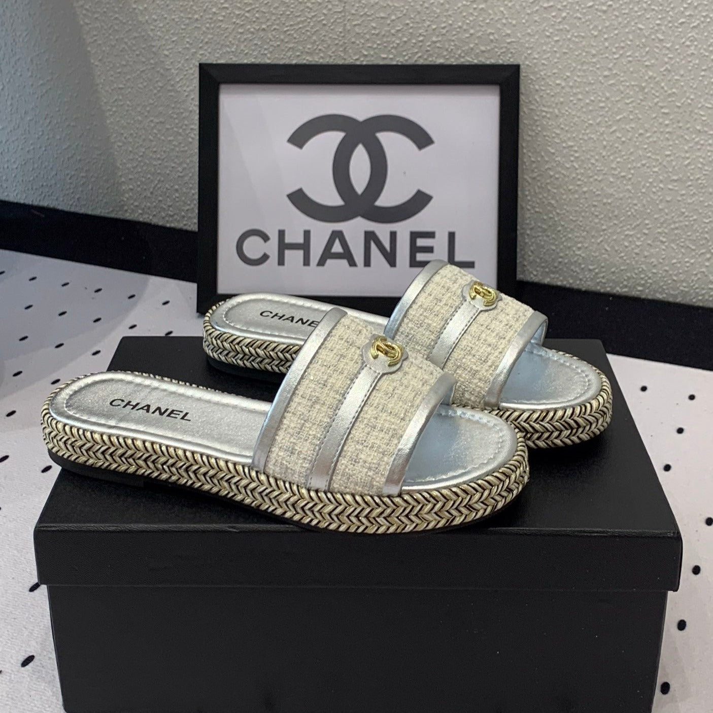 Double CC Women Silver Slippers Calfskin
