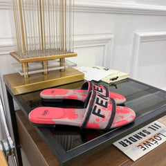 FENDI FLORAL SLIDES IN CHERRY RED MIX TAN BEIGE FABRIC