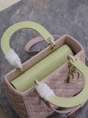LADY BAG 24 IN BABY PINK QUILTED MACROCANNAGE CALFSKIN SWAMP YELLOW STRAP